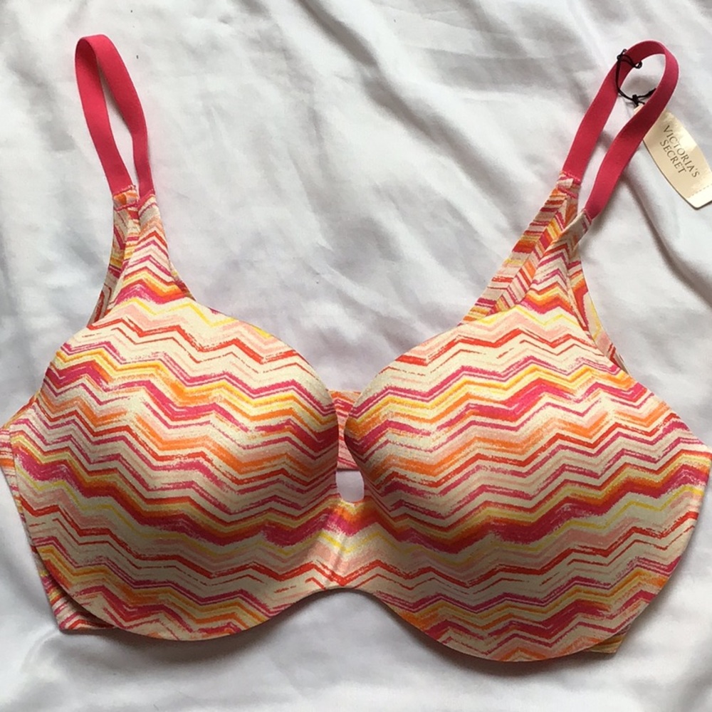 NWT Victoria’s Secret Lined Demi 34DD